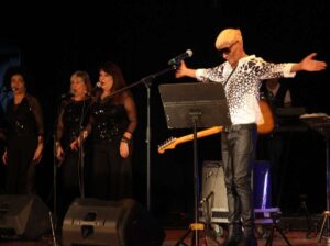Colina conmovióen el Teatro Nacional