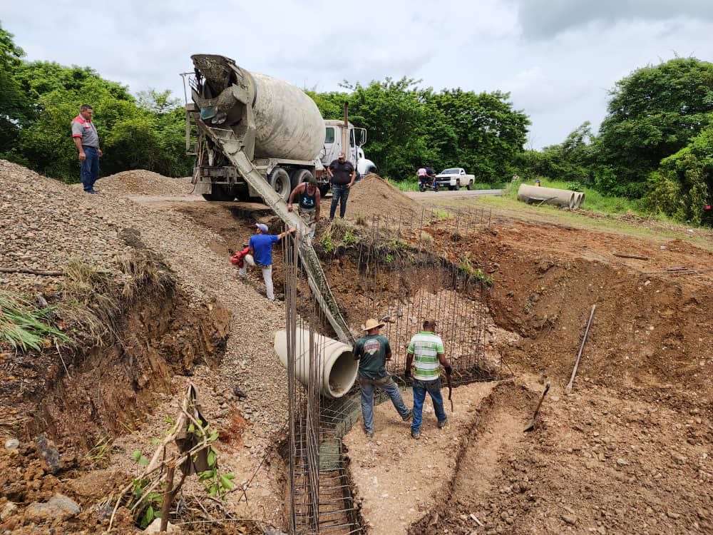 Corrigen falla de borde en el sector Guayabita al sur de Aragua