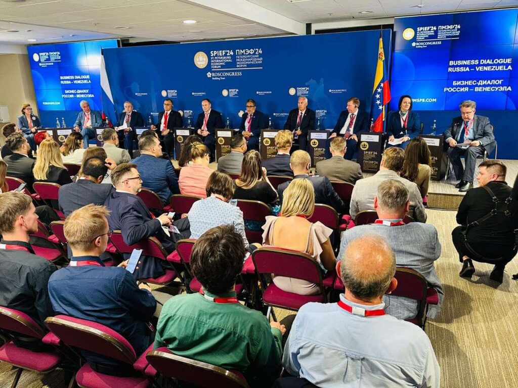 Delegación venezolana participa en Foro Económico de San Petersburgo