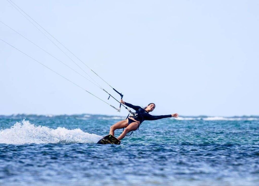 Disfrute vientos de 30 nudos en el paraíso del kitesurf en Falcón