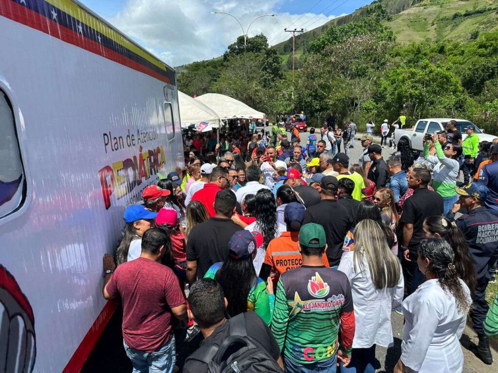 Dotan con insumos y ambulancia a hospital Rangel de Boconó