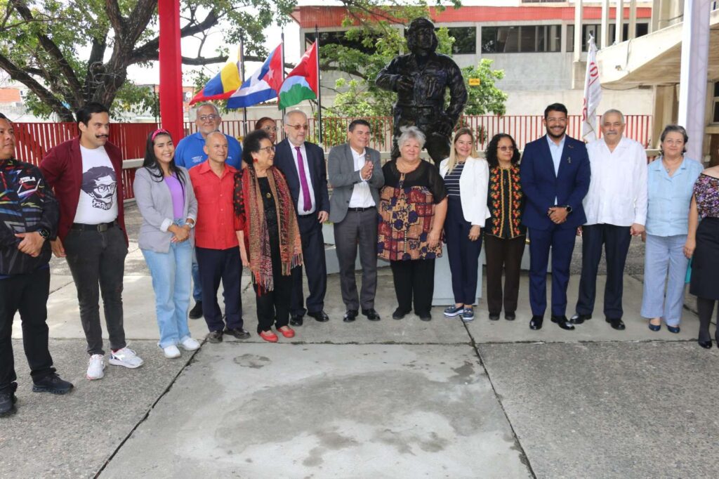 El Inces inauguró la Plaza “Ernesto Che Guevara”