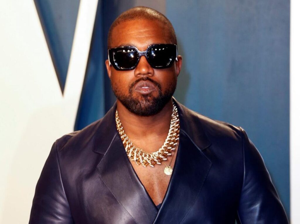 Exasistente de Kanye West lo demanda por acoso sexual