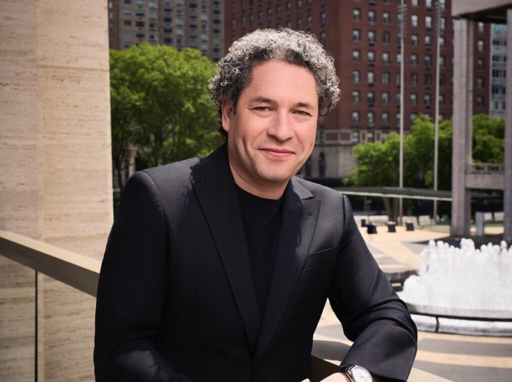 Gustavo Dudamel anuncia documental 'El canto de las manos'