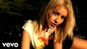 Hace 25 años, 'Genie in a Bottle' liberó a Christina Aguilera