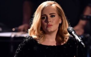 Adele responde furiosa a fanático por burlarse sobre la comunidad LGBT