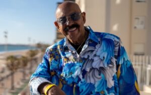 ¡Triunfando! Oscar D'León sigue rugiendo en su gira internacional