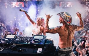 ¡No se aguantó! Karol G cantó su nueva canción en Europa antes del estreno