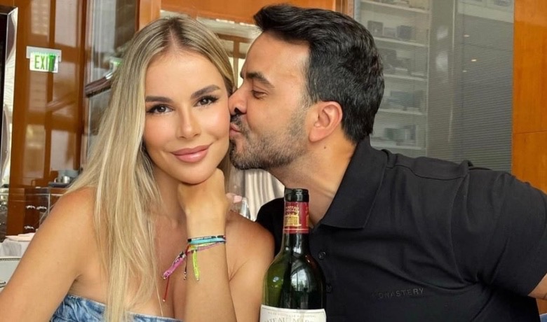 El tierno mensaje de Luis Fonsi al ver desfilar a su esposa en París