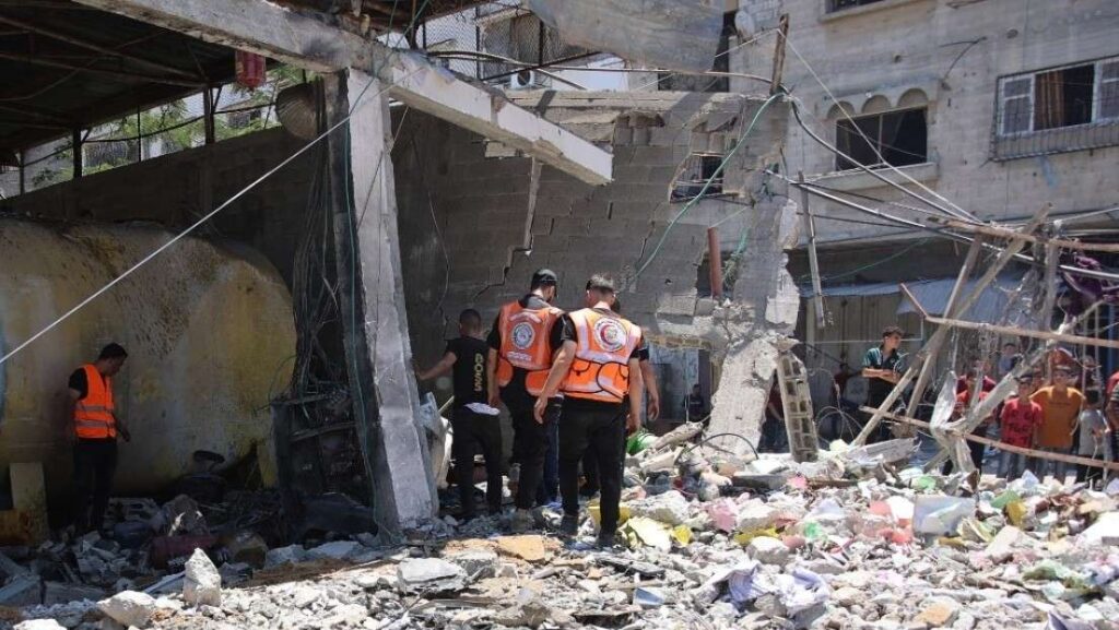 Israel mata 25 gazatíes en ataque contra campamentos de desplazados