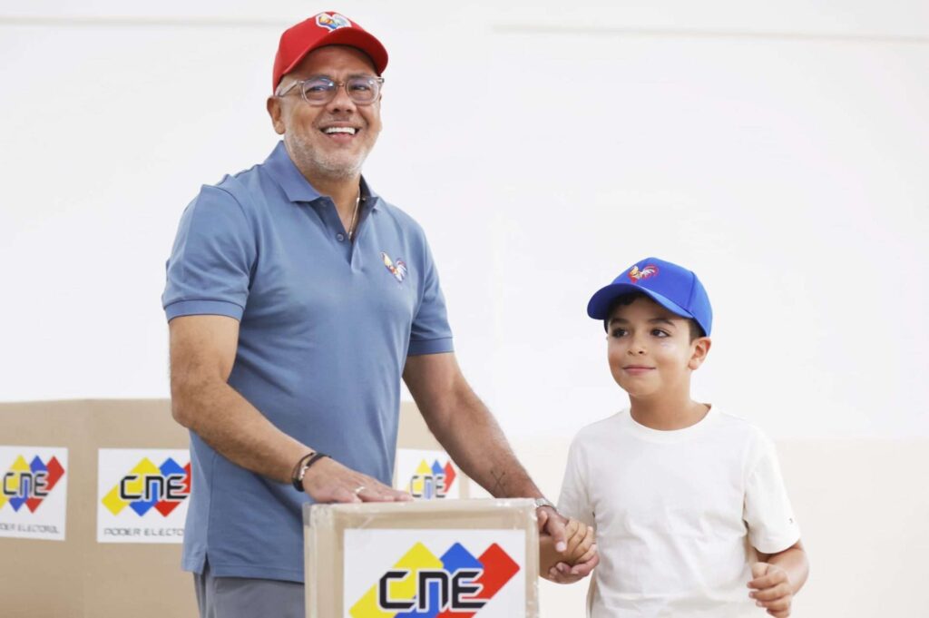 Jorge Rodríguez: Hay una presencia masiva de electores por el simulacro