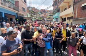 ¿Quieren seis años más de pelazón, apagones y sanciones, o quieren un nuevo gobierno que solucione?