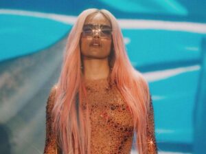 Karol G incursiona en el merengue con su nueva canción