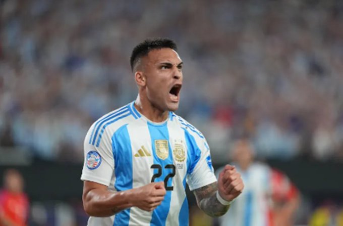 Argentina y Canadá ganaron sus partidos 1 a 0