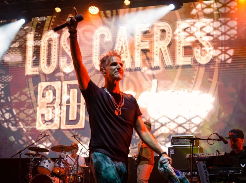 Los Cafres volvieron a conectar con su público de siempre