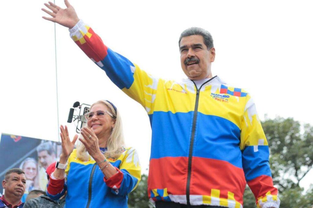 Maduro: Venezuela produce un millón de barriles de petróleo diarios