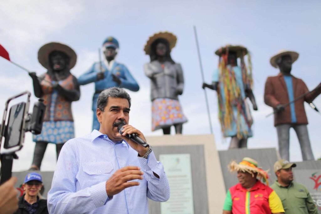 Maduro al alcalde de Guatire: Te pones las pilas o te sacamos de ahí