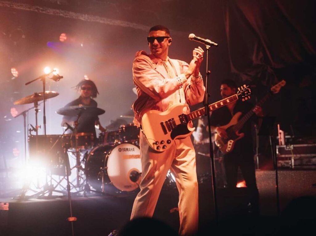 Manuel Medrano estrena "Perfecto", su tercer álbum de estudio