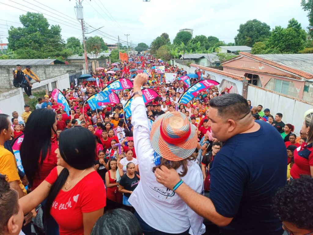 Maquinaria del Psuv marchó en Sabaneta de Barinas en apoyo a Maduro