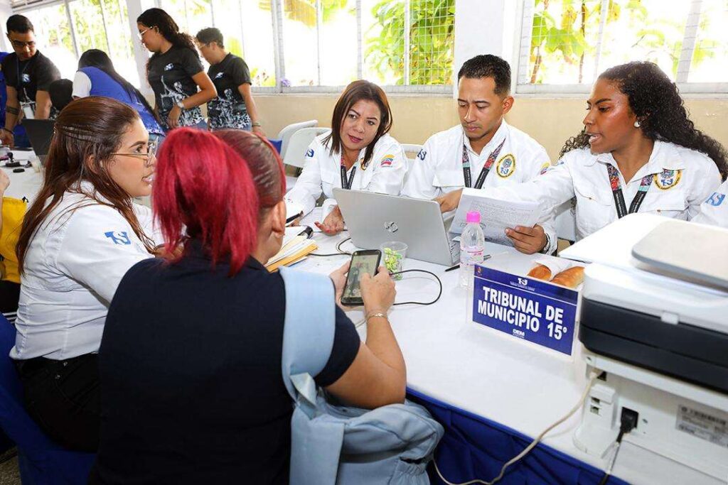Más de 93 mil personas han sido atendidas en 328 Tribunales Móviles