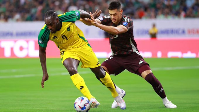 México se estrenó con triunfo ante Jamaica