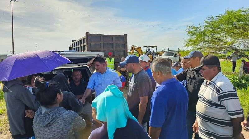 Ministro Márquez atiende comunidad de Potrerito tras nuevo ataque al SEN