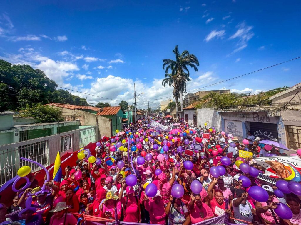 Mujeres de Sucre se pronunciaron en apoyo a la Revolución Bolivariana
