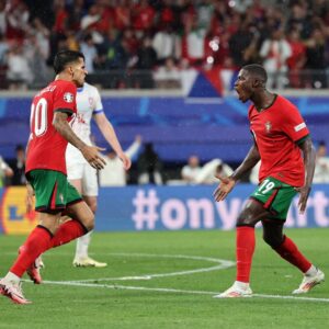 Portugal debuta con agónica remontada ante Chequia 2-1
