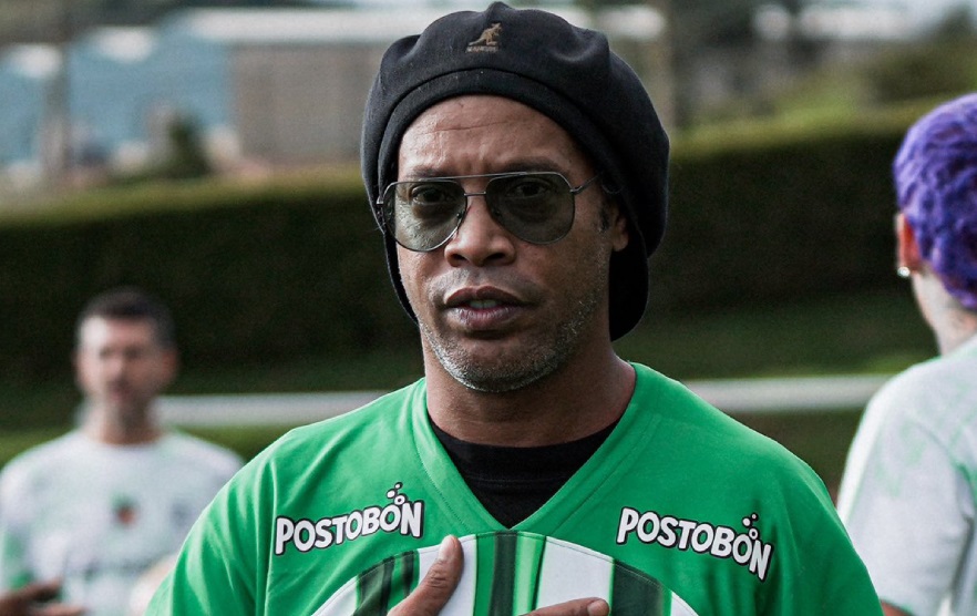 Ronaldinho llegó a Venezuela para incorporarse a la Liga Monumental