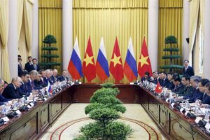 Rusia y Vietnam ratifican compromiso con orden mundial multipolar