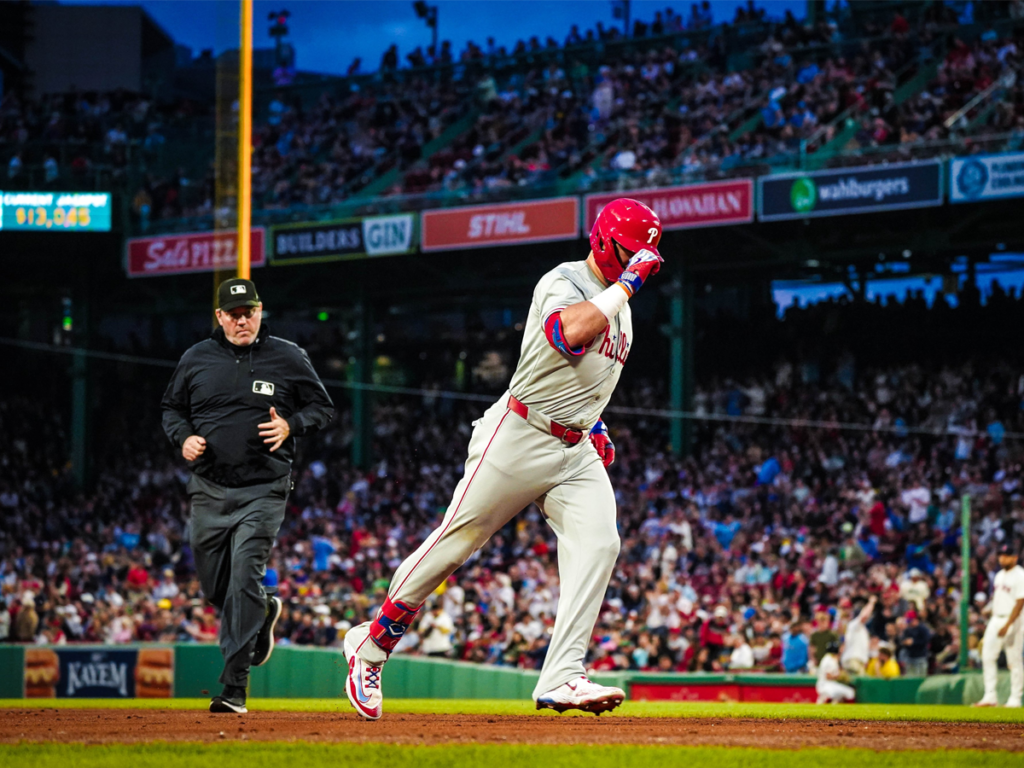 Schwarber desplaza una marca de Babe Ruth