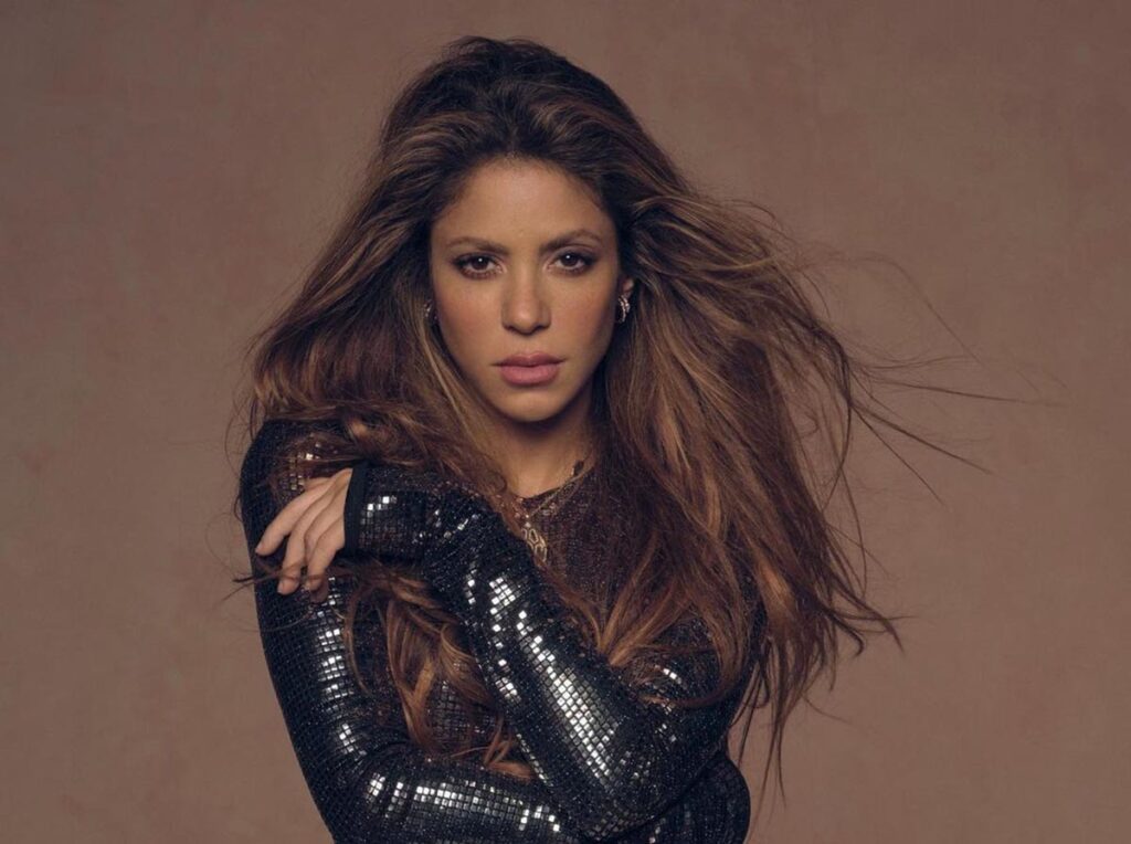 Shakira viaja de emergencia a Colombia por de salud de su padre