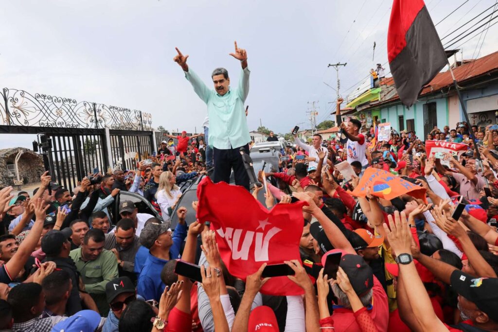 Trujillanos desbordan de emoción y reciben con alegría a Maduro