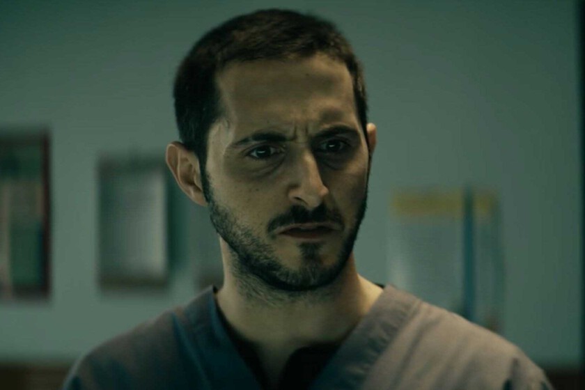 El actor Tomer Capone de 'The Boys' revela la sexualidad de Frenchie y desvela su relación con Colin: "No es blanco o negro, es algo intermedio"