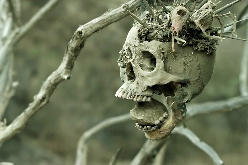 Uno de los westerns más violentos y descarnados está en Prime México, un descenso a los infiernos con tintes de terror