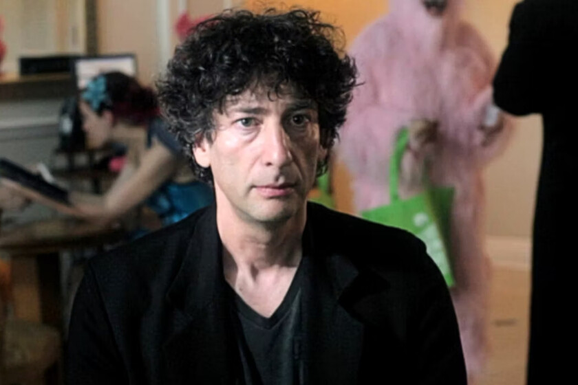 Neil Gaiman, acusado de tener relaciones sexuales sin consentimiento "duras y degradantes" con dos mujeres
