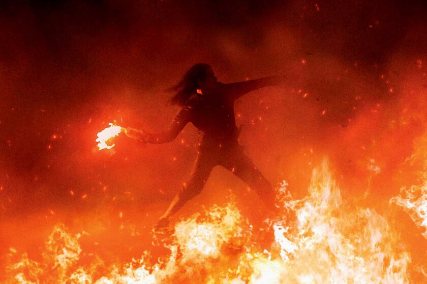 La película de Netflix que explica el golpe a la ultraderecha en Francia. Un incendiario thriller con un prodigioso plano secuencia de 15 minutos