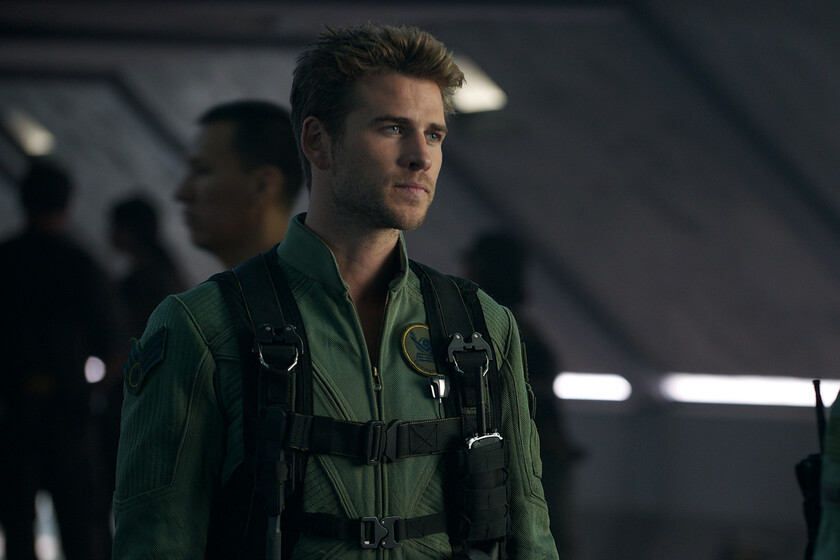 Azteca 7 sube la adrenalina con la secuela de una cinta en la que Liam Hemsworth busca salvar al mundo de una devastación total