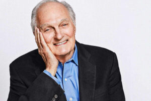 "Pudo haber sido mi ruina". Alan Alda le pidió a ChatGPT que escribiese un episodio de la mítica 'M*A*S*H'. Iba sobre unos calzoncillos de la suerte