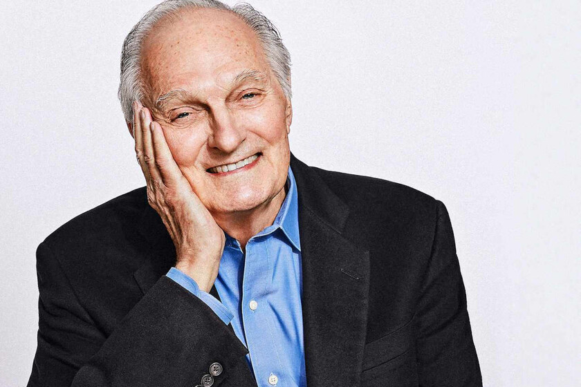 "Pudo haber sido mi ruina". Alan Alda le pidió a ChatGPT que escribiese un episodio de la mítica 'M*A*S*H'. Iba sobre unos calzoncillos de la suerte