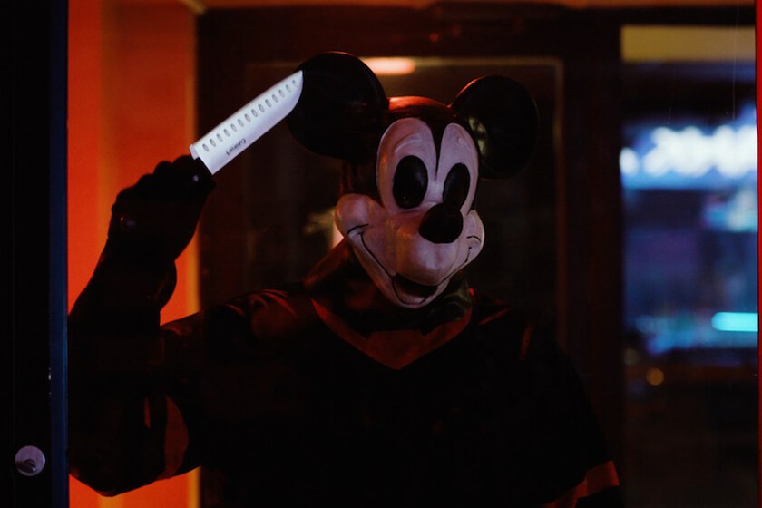 primer tráiler de la película que aprovecha el dominio público para manchar Disney de tripas y gore