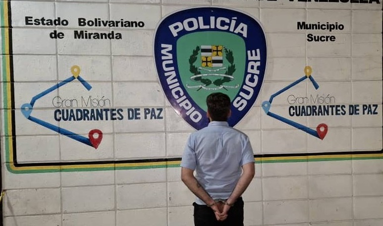 Meten preso a depravado que exhibía sus genitales a una menor en transporte público en la Av. Francisco de Miranda