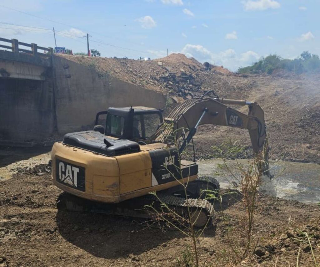 Activan vía provisional para restablecer el tránsito en la Morón-Coro
