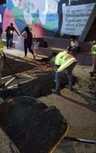 Adelantan labores de asfaltado en parroquias de Caracas