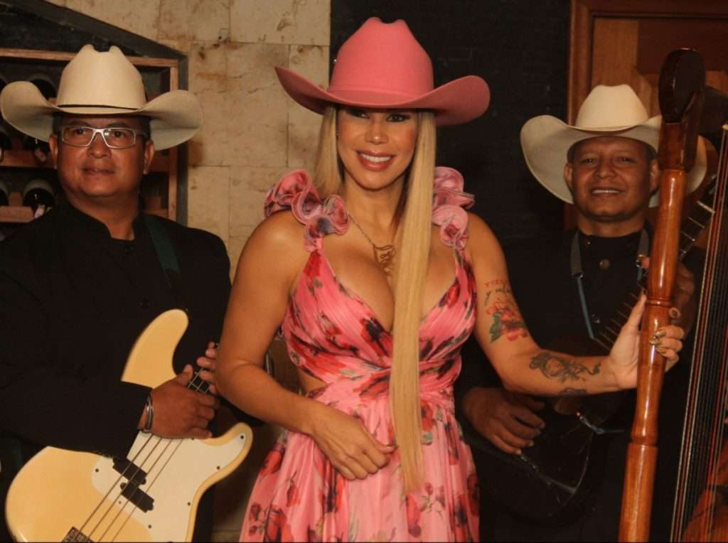 Adricarlis Borges La Barbie del LLano Fotos Cheo Pacheco 100724