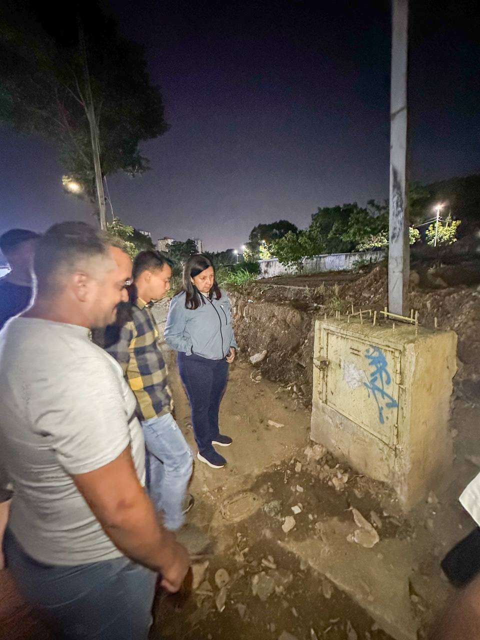 Avanza construcción del muro perimetral en urbanismo de Coche