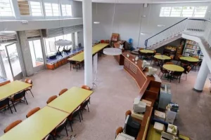 Comisión Presidencial UCV rehabilitó biblioteca de Comunicación Social
