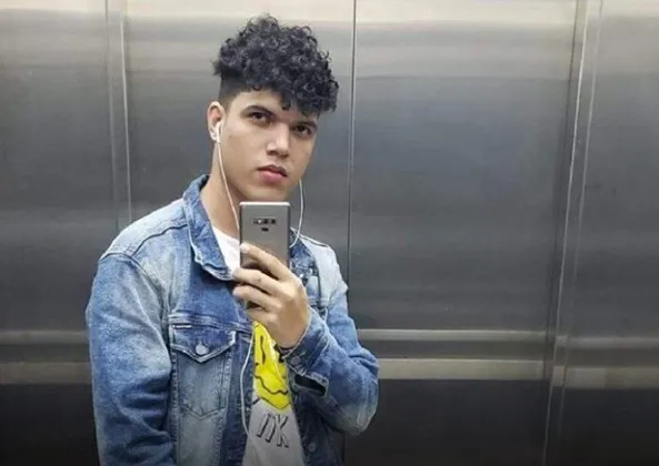El joven Brayan José Caicedo murió al caer de un edificio que era allanado por policías