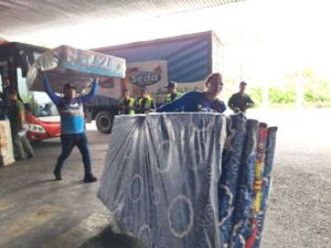 Brindan atención a los afectados por crecida de río Manzanares