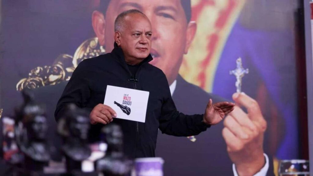 Cabello advierte sobre guerra de encuestas opositoras engañosas